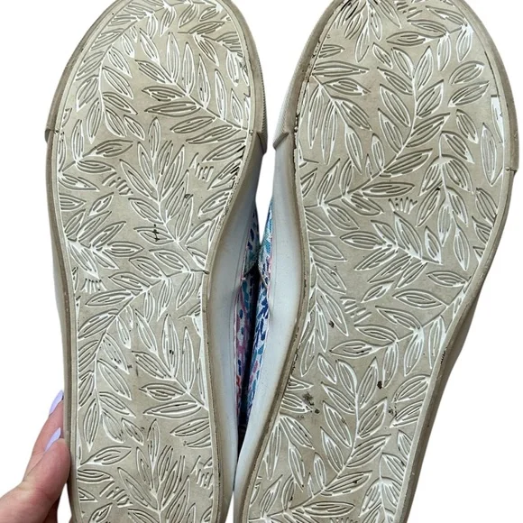 Lilly Pulitzer Pink and Blue Slip-On Sneakers Vibrant Canvas Design Size 8 - Picture 2 of 5